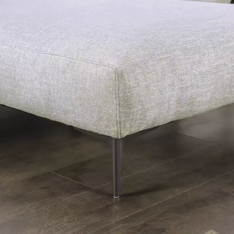 Canapé d'angle en L avec méridienne gauche et coussins en mélange de plumes, gris clair