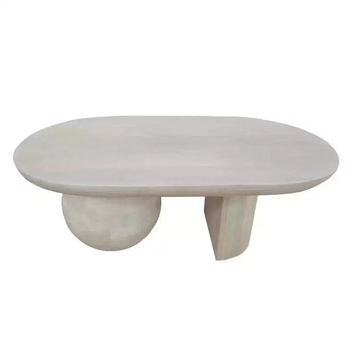 Table basse ovale en manguier de 38 po avec pieds sphériques, blanc délavé