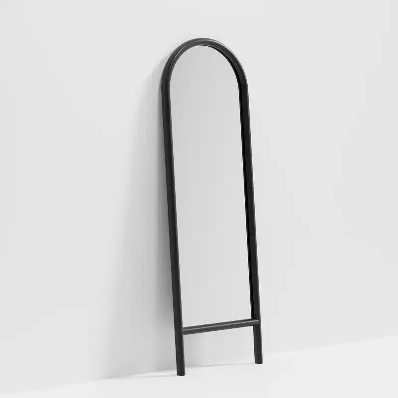 Miroir pleine longueur à cadre en bois, dessus arqué, inclinable