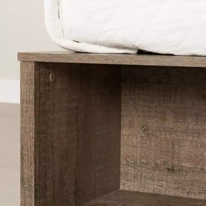 Lit plateforme de rangement pleine grandeur avec paniers