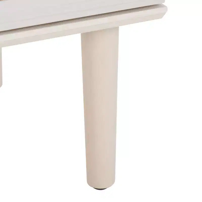 Table de chevet à 2 tiroirs en cannage de rotin, placage noyer